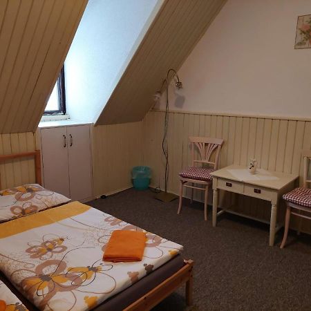 Penzion Manský Dvůr Dolni Zandov Exterior foto