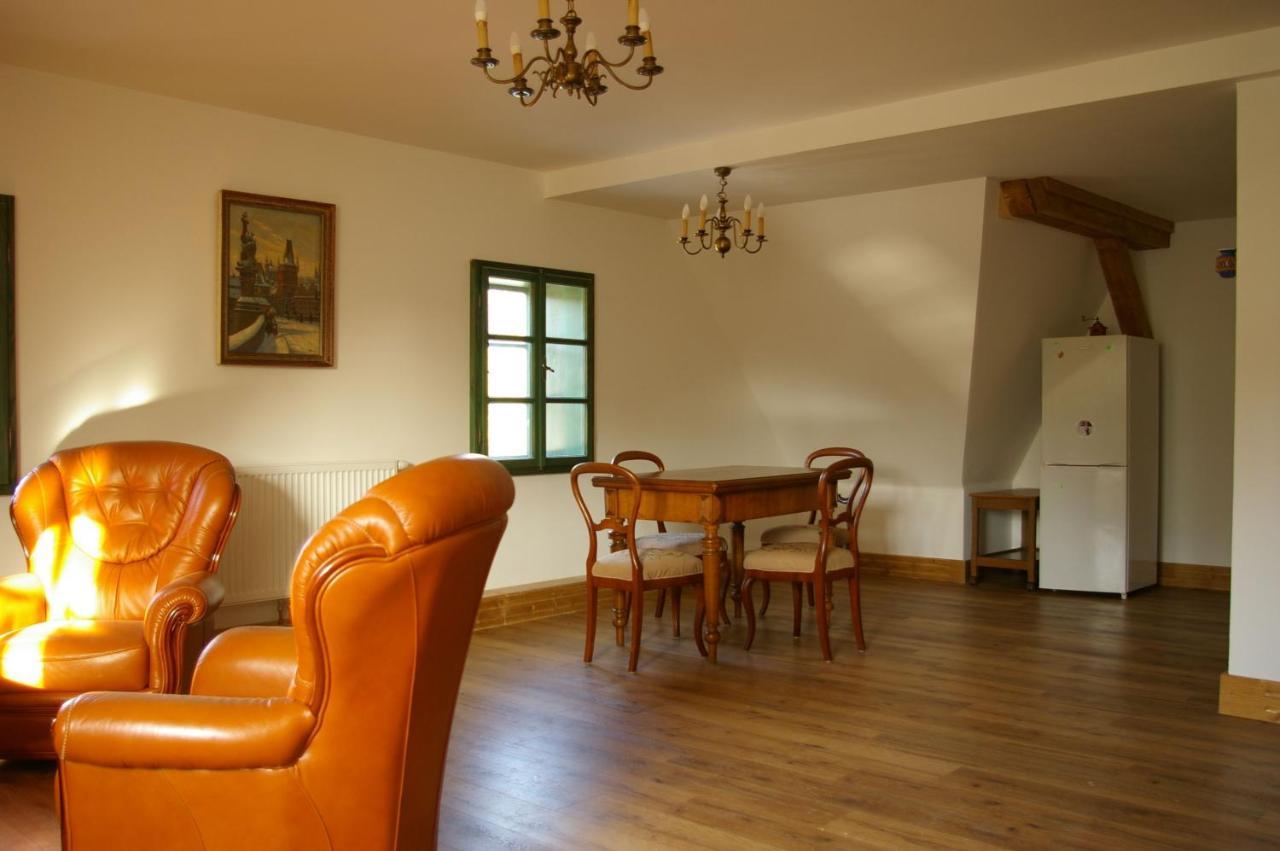 Penzion Manský Dvůr Dolni Zandov Exterior foto