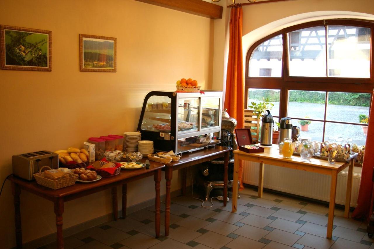 Penzion Manský Dvůr Dolni Zandov Exterior foto