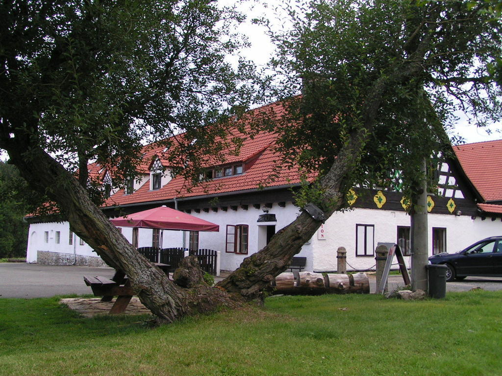 Penzion Manský Dvůr Dolni Zandov Exterior foto