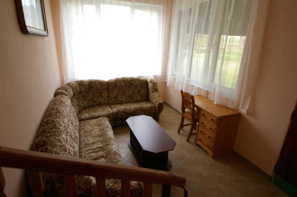 Penzion Manský Dvůr Dolni Zandov Exterior foto